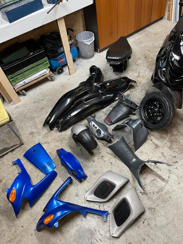 Gilera runner kappen set met teller en buddy, Motoren, Tuning en Styling, Ophalen