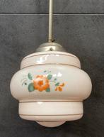 Antieke zacht roze opaal glazen lamp,aan metalen stang,, Antiek en Kunst, Antiek | Lampen, Ophalen