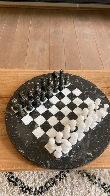 Marmer schaakbord beschikbaar voor biedingen