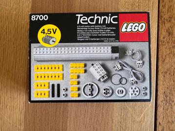 Technic Lego 8700 4,5 volt motor en batterijhouder beschikbaar voor biedingen