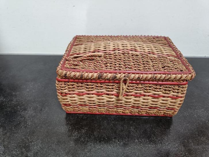 antiek naaimandje, Antiek en Kunst, Curiosa en Brocante, Ophalen of Verzenden