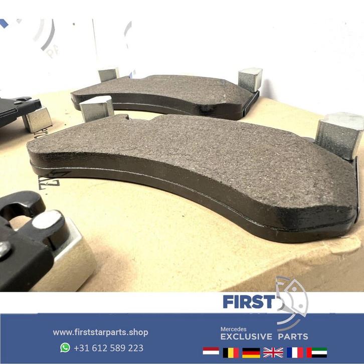 Mercedes REMBLOKKEN SET A45 CLA45 GLA45 GLB35 C63 E63 GLC63, Auto-onderdelen, Remmen en Aandrijving, Mercedes-Benz, Gebruikt, Ophalen of Verzenden