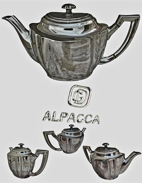 Zilver Alpacca antiek
theepot

Totaal gemeten:
25,5 x13,5 x, Antiek en Kunst, Antiek | Keukenbenodigdheden, Ophalen of Verzenden