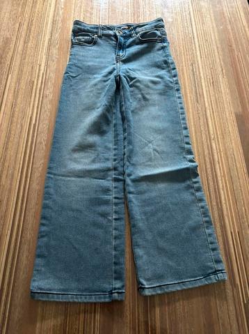 Stretch spijkerbroek met wijde pijpen v Europe Kids maat 140 beschikbaar voor biedingen