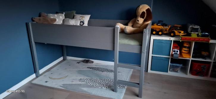 Halfhoogslaper Petite Amelie: mooi en stevig, Huis en Inrichting, Slaapkamer | Stapelbedden en Hoogslapers, Zo goed als nieuw