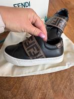 Fendi schoenen unisex z.g.a.n, Ophalen of Verzenden, Zo goed als nieuw, Jongen of Meisje, Schoenen