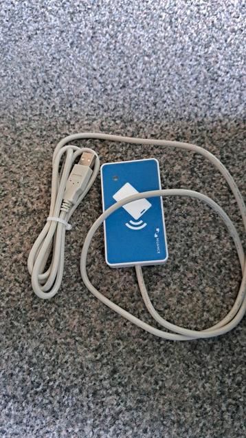 RFID-lezer met USB-aansluiting beschikbaar voor biedingen