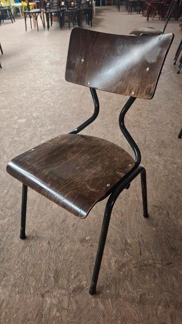 48 vintage school industriële ELBE stapelbare retro horeca beschikbaar voor biedingen