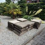 Gratis 54 betonnen tegels, Gebruikt, Ophalen of Verzenden, 10 m² of meer, Beton