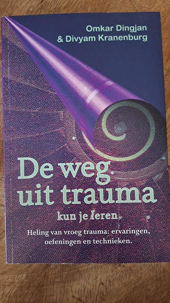De Weg uit Trauma - Omkar Dingjan & Divyam Kranenburg, Boeken, Psychologie, Zo goed als nieuw, Klinische psychologie, Ophalen of Verzenden