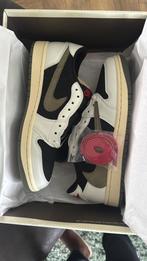 NIKE AIR JORDAN 1 LOW TRAVIS SCOTT OLIVE, Kleding | Heren, Schoenen, Ophalen of Verzenden
