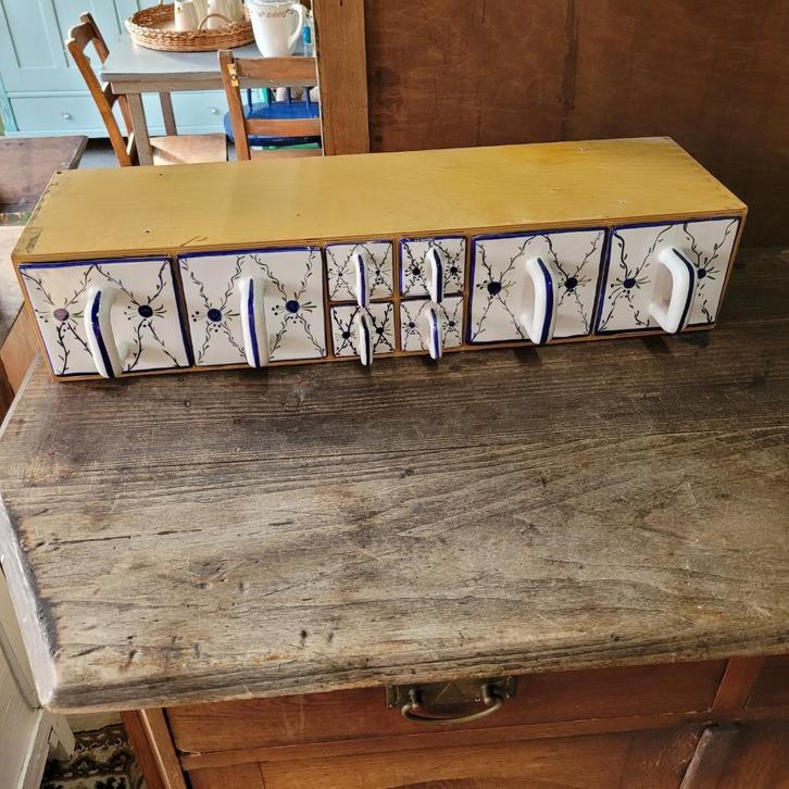 Brocant oud keukenschap met porseleinen voorraadbakken, Antiek en Kunst, Curiosa en Brocante, Ophalen