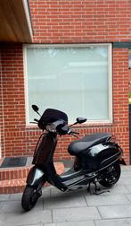 Vespa Sprint 2023 Custom, Fietsen en Brommers, Scooters | Vespa, Ophalen, Maximaal 45 km/u, Vespa S, Zo goed als nieuw