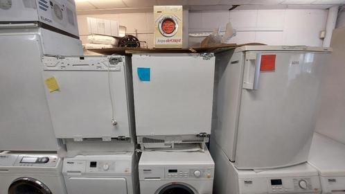LIEBHERR NIEUW deur op deur Arpe vrieskast onderbouw 81x59,5, Witgoed en Apparatuur, Koelkasten en IJskasten, Nieuw, Zonder vriesvak
