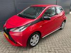 Toyota Aygo 1.0 VVT-i x-play 5D//cruise/bluetooth/AUX/ 1STE, Voorwielaandrijving, Euro 5, Gebruikt, 4 stoelen