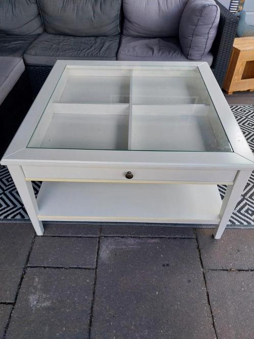 Gratis salontafel, Huis en Inrichting, Tafels | Salontafels, Gebruikt, 50 tot 75 cm, 50 tot 100 cm, 50 tot 100 cm, Vierkant, Overige houtsoorten