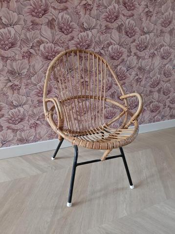 Retro Rotan Kinderstoel beschikbaar voor biedingen
