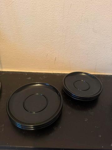 Nespresso schoteltjes koffiekopjes beschikbaar voor biedingen