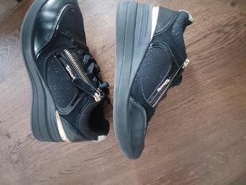 Tamaris schoen zwart beschikbaar voor biedingen