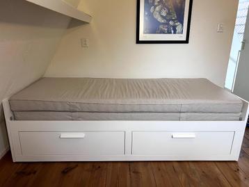 Twee IKEA VANNAREID pocketveringmatrassen beschikbaar voor biedingen