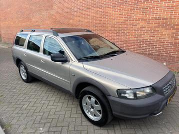Volvo XC70 2.4 T AWD Comfort Line Airco Cruise beschikbaar voor biedingen
