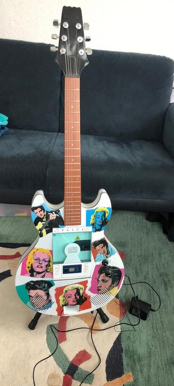 Radio/cd-speler als gitaar vorm Marilyn Monroe,Elvis Presley