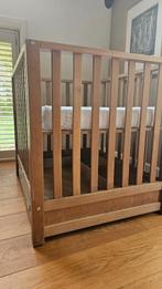 Box met passend matras & boxkleed, Ophalen, Gebruikt, Rechthoekig, In hoogte verstelbaar