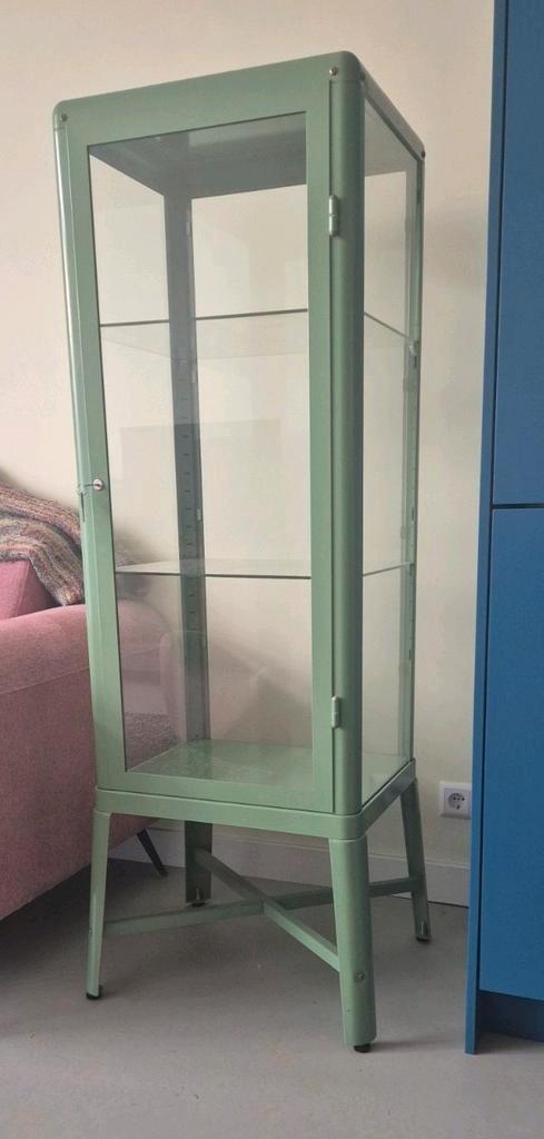 Ikea Fabrikor Vitrinekastje., Huis en Inrichting, Kasten | Vitrinekasten, Zo goed als nieuw, 150 tot 200 cm, 50 tot 100 cm, Minder dan 25 cm