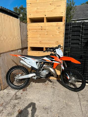 Ktm sx 125 2021 beschikbaar voor biedingen
