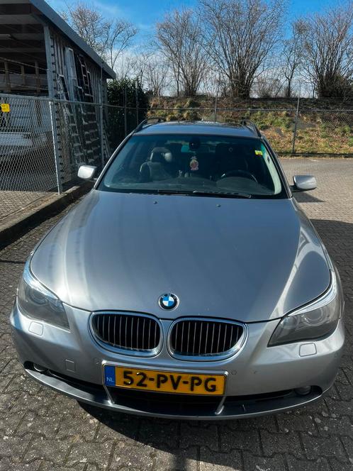 BMW 5-Serie 3.0 D 530 Touring AUT 2005 Grijs, Auto's, BMW, Particulier, 5-Serie, Diesel, E, Stationwagon, Automaat, Origineel Nederlands