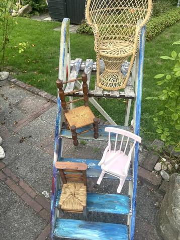 9x vintage poppenstoel schommelstoel, riet hout beschikbaar voor biedingen