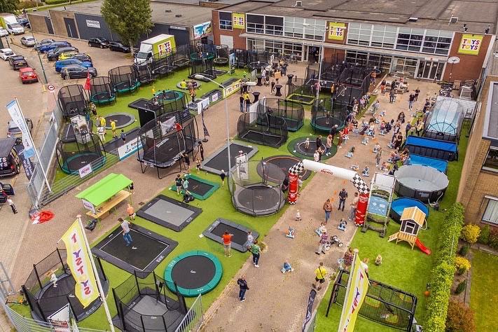 Trampoline grootste showtuin van NL Berg Akrobat Salta Exit, Kinderen en Baby's, Speelgoed | Buiten | Trampolines, Nieuw, Ophalen of Verzenden