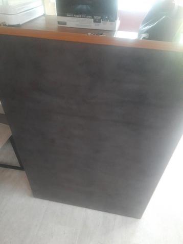 Tafelblad  voor  caravan 75x 106 cm  beschikbaar voor biedingen