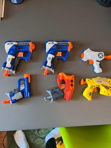 Kleine nerf pistolen beschikbaar voor biedingen