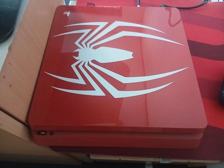 PlayStation 4 Limited Edition Spider-Man, Spelcomputers en Games, Spelcomputers | Sony PlayStation 4, Gebruikt, Slim, 500 GB, Met 2 controllers