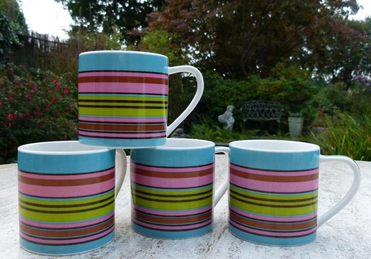 Stoer Gestreepte Engelse Johnson Bros Thee -Koffie Mokken, Huis en Inrichting, Keuken | Servies, Nieuw, Kop(pen) en/of Schotel(s)