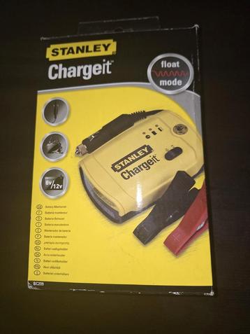 Stanley Chargeit Accu Lader/Onderhouder beschikbaar voor biedingen