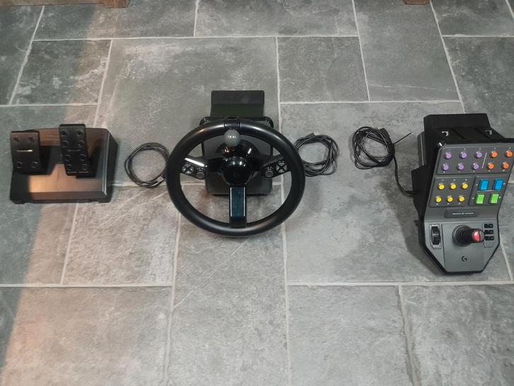 Logitech heavy equipment bundle, Computers en Software, Overige Computers en Software, Zo goed als nieuw, Ophalen