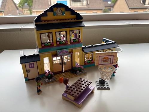Lego Friends 41005 - Heartlake School, Kinderen en Baby's, Speelgoed | Duplo en Lego, Zo goed als nieuw, Lego, Complete set, Ophalen