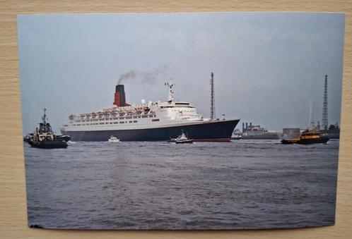 Foto cruiseschip Queen Elisabeth bij Rotterdam - 1992, Verzamelen, Scheepvaart, Nieuw, Kaart, Foto of Prent, Motorboot, Verzenden
