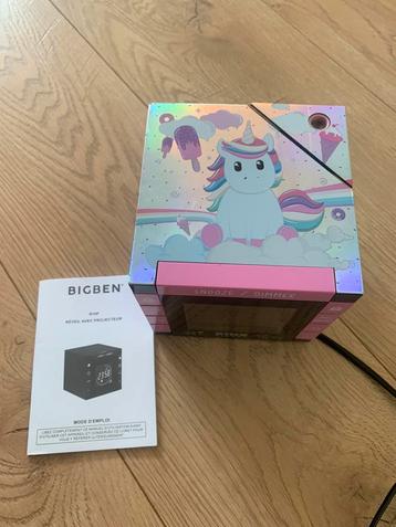 Eenhoorn kids wekker met plafon projector beschikbaar voor biedingen