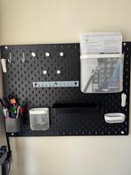Desk + pegboard + accessories, Ophalen, Zo goed als nieuw