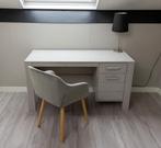Leuk massief houten bureau in transparant grijs, Ophalen, Gebruikt, Bureau