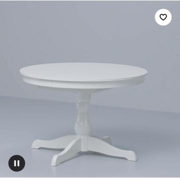 Eetkamertafel Ikea beschikbaar voor biedingen