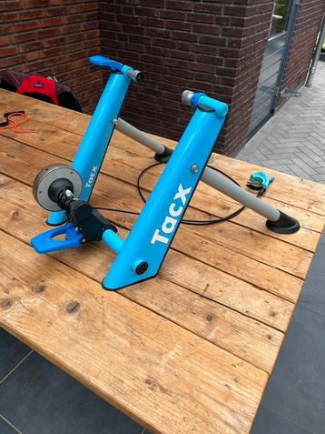 Tacx fietstrainer beschikbaar voor biedingen