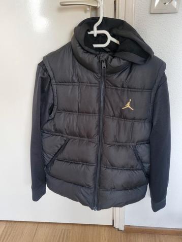 Mooie Jordan Jas winter Maat L kind  (146-152-158) beschikbaar voor biedingen