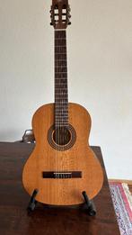 Spaanse gitaar, Ophalen, Klassieke of Spaanse gitaar