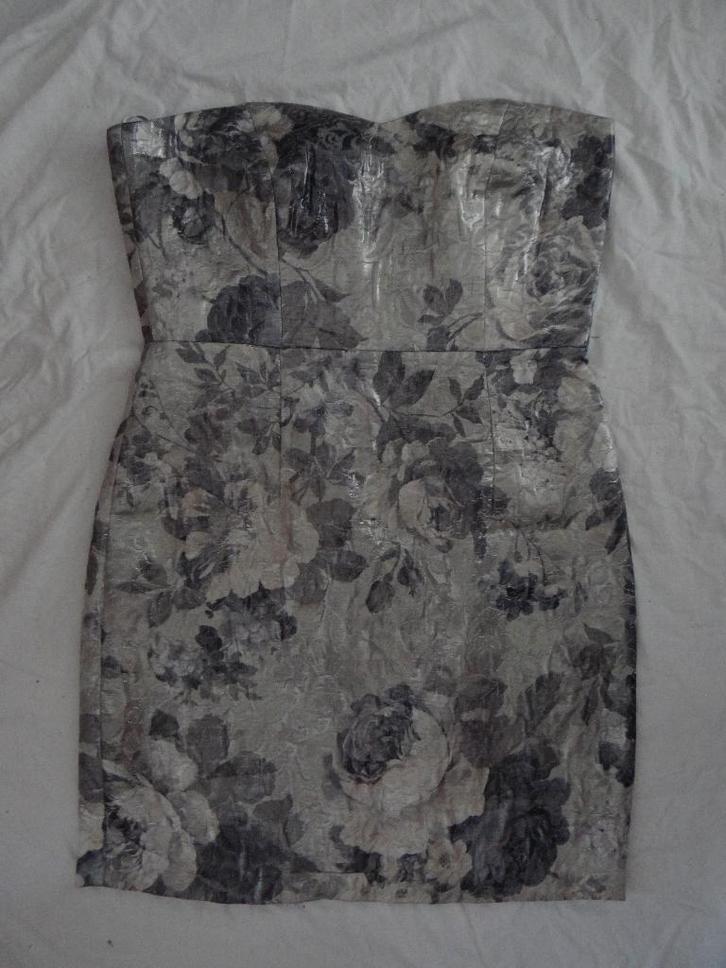 Leuke grijs/zilveren ADDY VAN DEN KROMMENACKER/STEPS jurk, Kleding | Dames, Jurken, Zo goed als nieuw, Maat 38/40 (M), Grijs, Knielengte