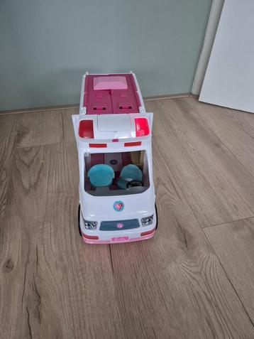 Barbie Ambulance - Speelgoed beschikbaar voor biedingen