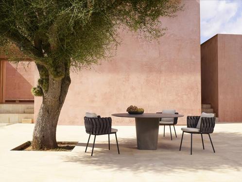 Tribu Tao Tuintafel beton 160cm Wenge / antraciet NP €6500,-, Tuin en Terras, Tuintafels, Nieuw, Rechthoekig, Ophalen of Verzenden